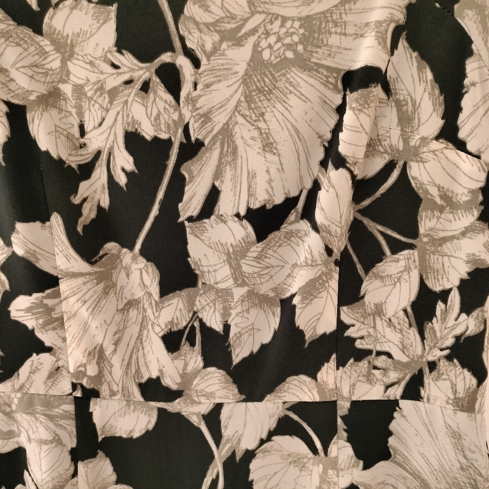 Banana Repiblic Floral Black and Cream Dress - Picture 4 of 7